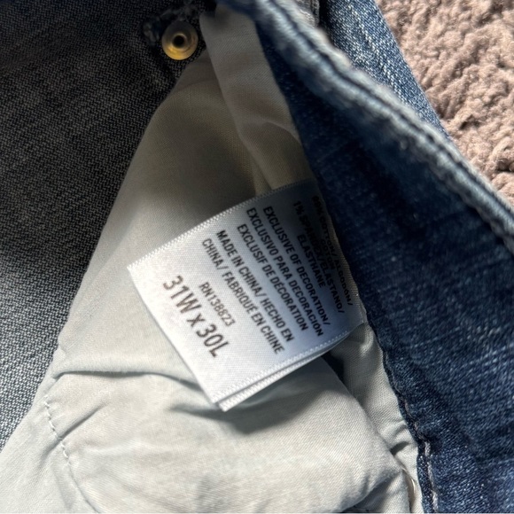 SHYANNE Medium Wash Mid-rise Bootcut Jeans | Women’s size 31x30 - Picture 5 of 9